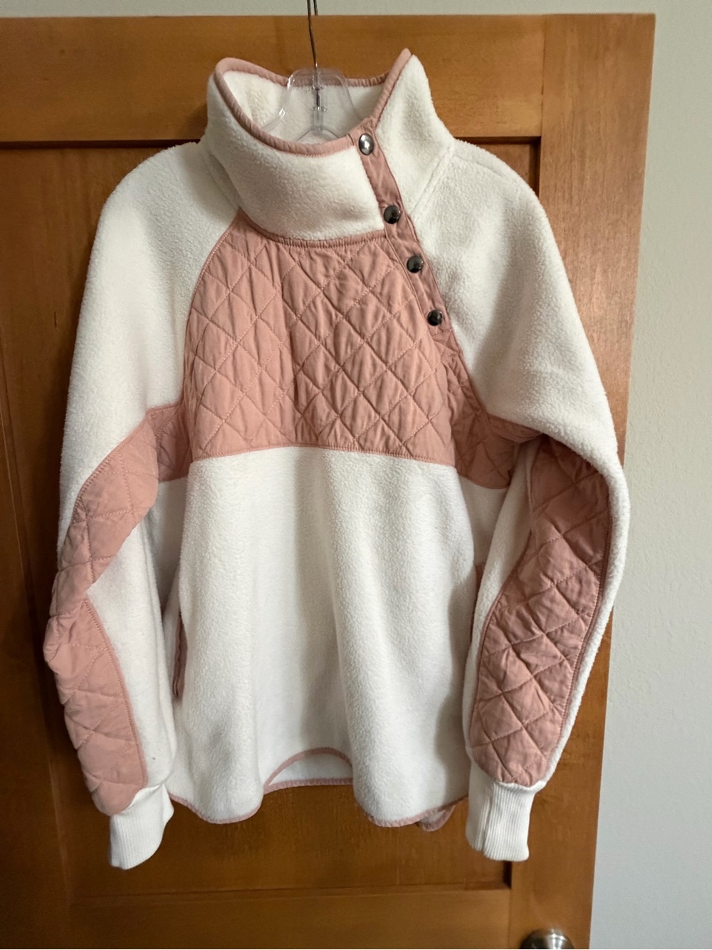Abercrombie & Fitch White Pink Quilted Fleece Snap Pullover Size L
